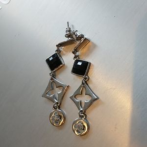 Dangle earrings